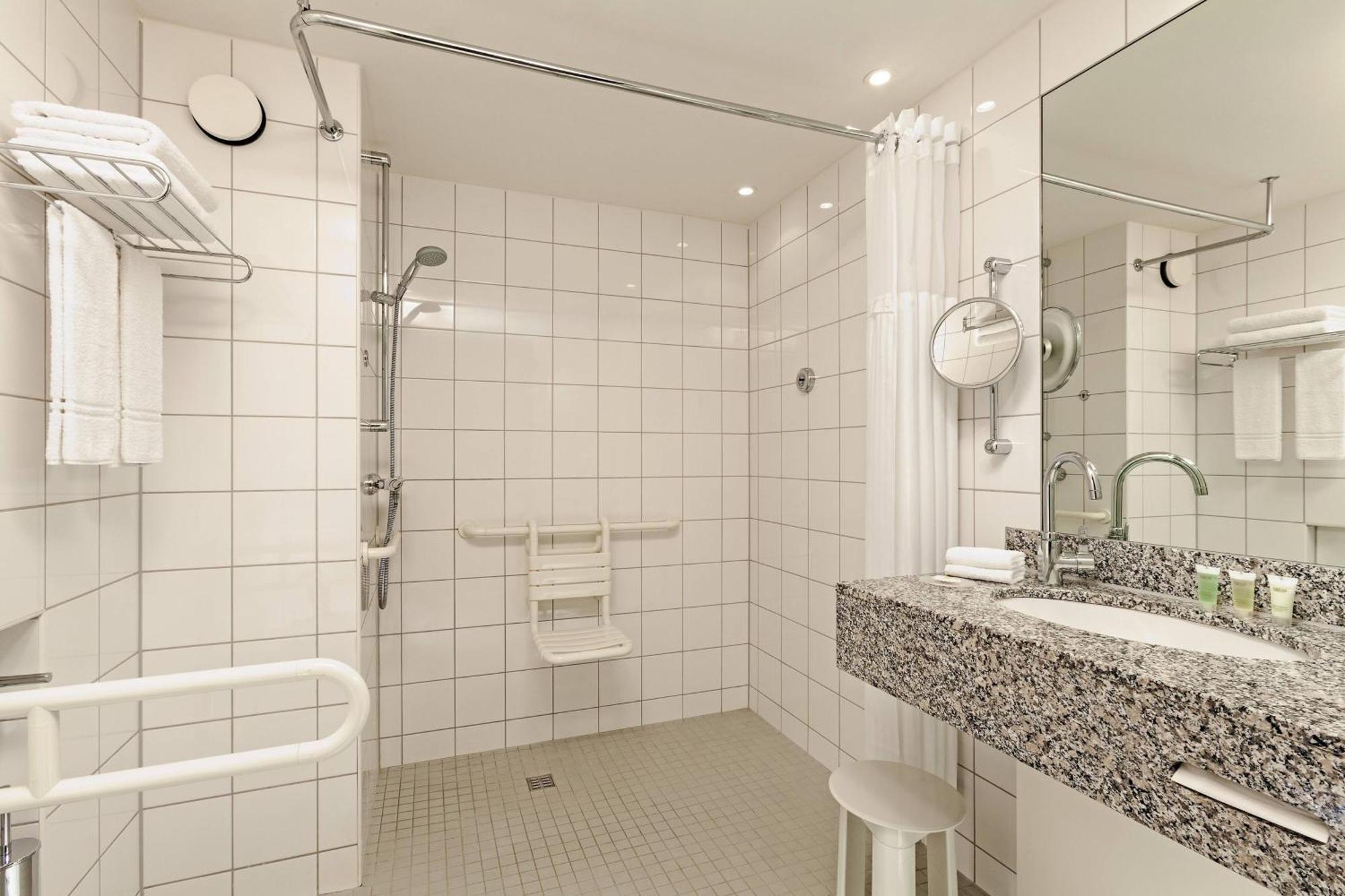 מלון Courtyard By Marriott Duesseldorf Hafen מראה חיצוני תמונה