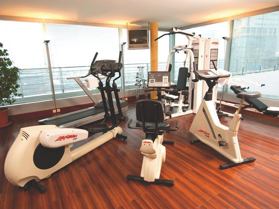 מלון Courtyard By Marriott Duesseldorf Hafen מראה חיצוני תמונה