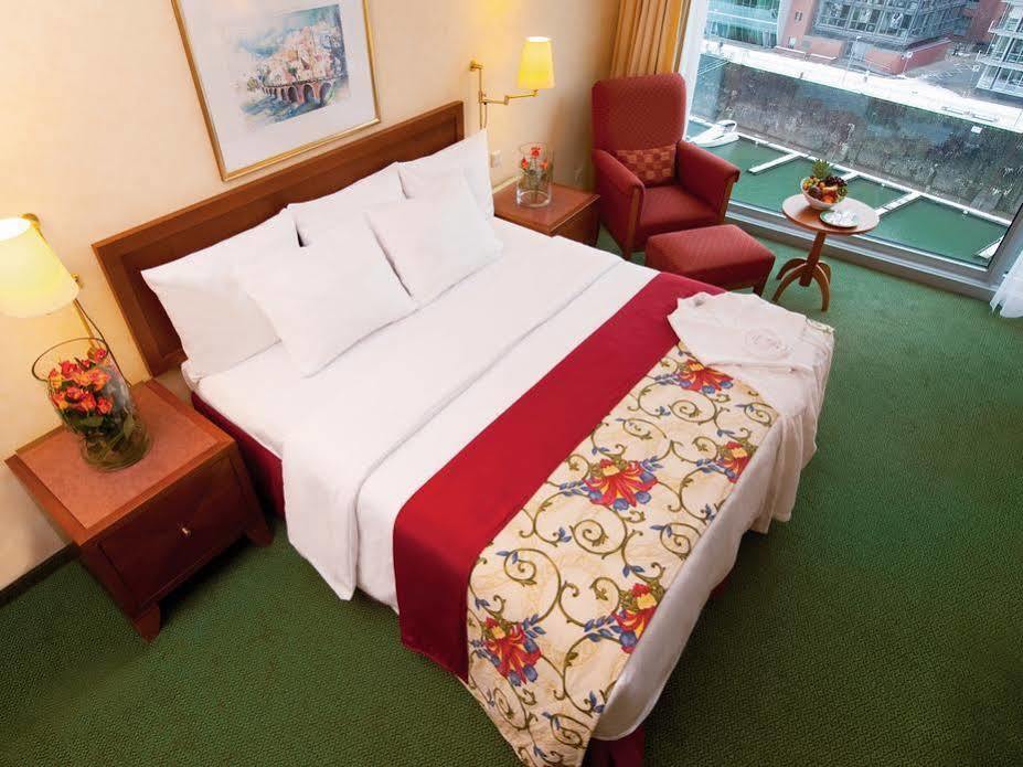 מלון Courtyard By Marriott Duesseldorf Hafen מראה חיצוני תמונה